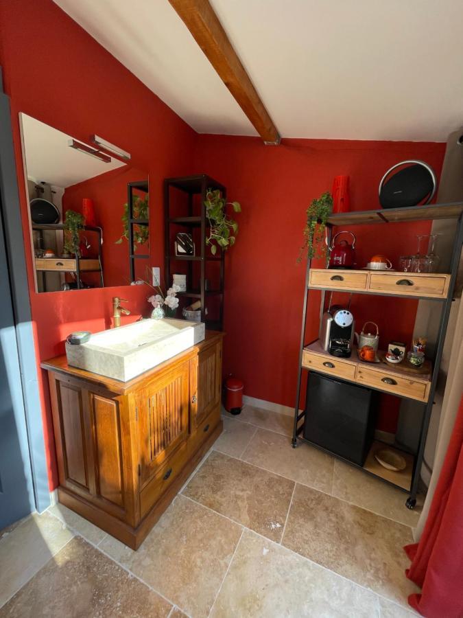 Bed and Breakfast Mas De La Butte Blanche Orgon Exteriér fotografie