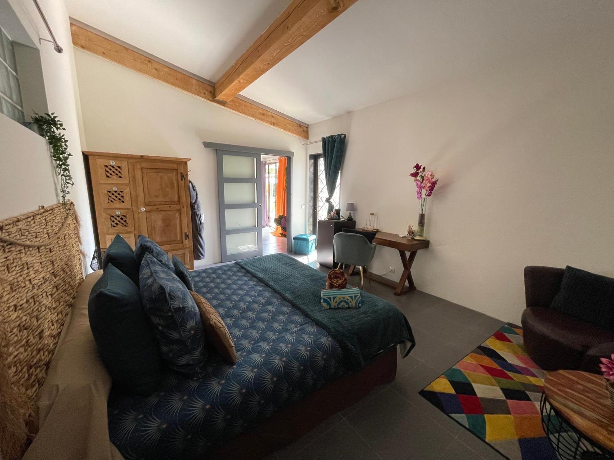 Bed and Breakfast Mas De La Butte Blanche Orgon Exteriér fotografie